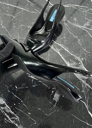37 Beden Prada stiletto