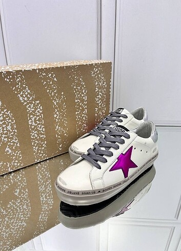 Golden Goose Deluxe 