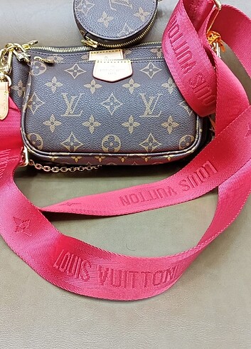 Louis Vuitton Louis Vuitton Multiposhectte