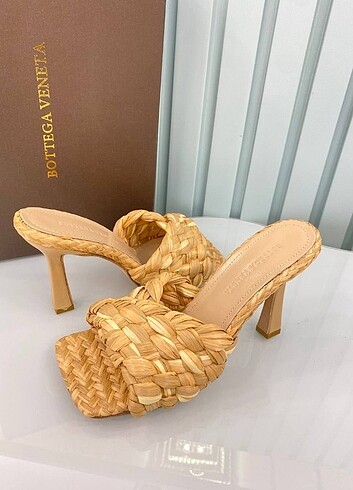 Bottega Veneta Bottega Hasır Örgü Pumps 