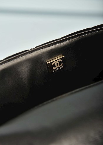 CHANEL - Mini Bag with Handle and Flap - Görsel 9