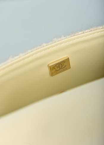 CHANEL - Mini Bag with Handle and Flap - Görsel 11