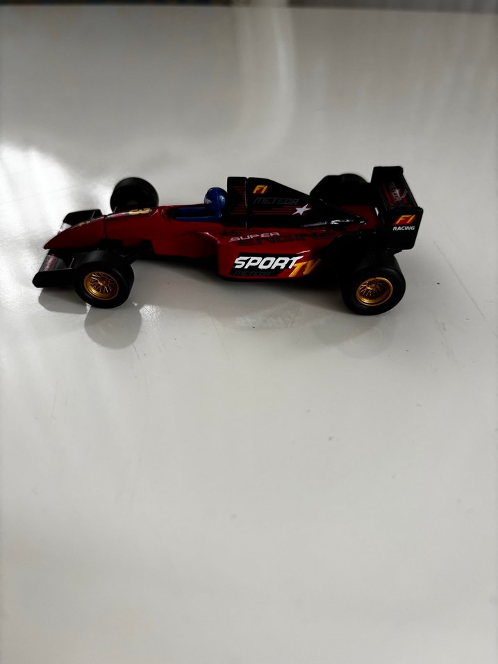 Kırmızı Yarış Arabası Oyuncak - Görsel 3