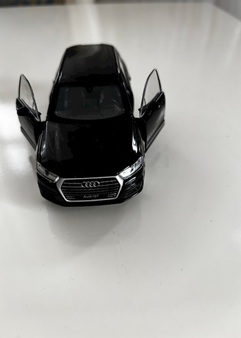 Siyah Audi Q7 Oyuncak Araba - Görsel 2