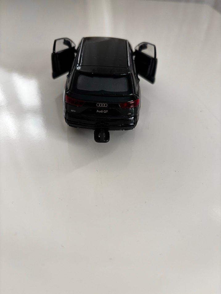 Siyah Audi Q7 Oyuncak Araba - Görsel 4