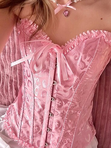 Pembe korse
