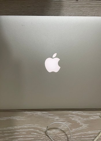Apple MacBook Air 13-İNCH Late 2010
