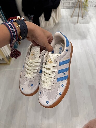 adidas samba gazelle beyaz mavi çiçekli