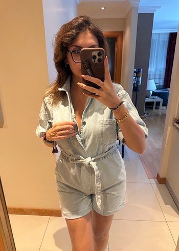 Kadın Gri Kemerli Kısa Denim Tulum - Görsel 2