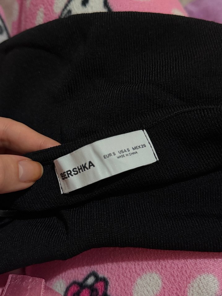 Siyah V Yaka Fırfırlı Kadın Büstiyer - Görsel 5