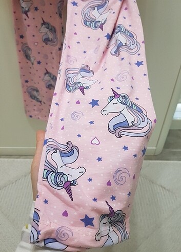Diğer merhabalar???? cok şık unicorn lu pijama takimi????yakali ve ond