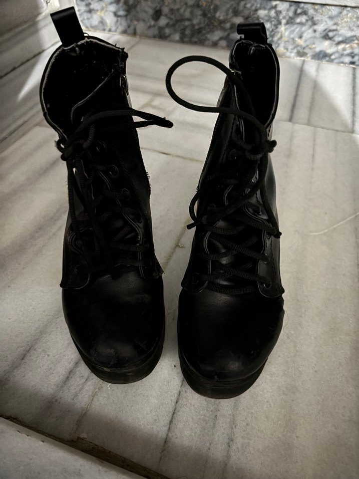 Siyah Platform Topuklu Gotik Kadın Botları - Görsel 2