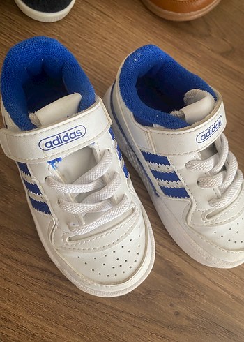 Beyaz Erkek Çocuk Spor Ayakkabısı