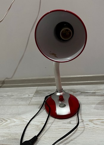 Diğer Kırmızı Masa Lambası
