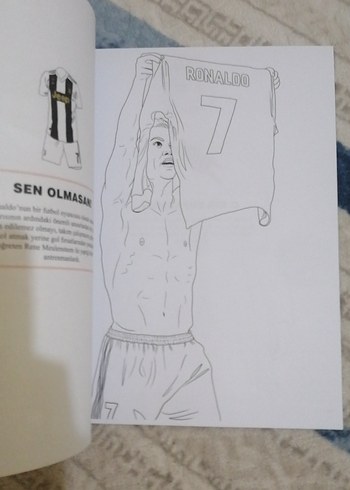 Cristiano Ronaldo Spor Kitabı - Maxi Spor