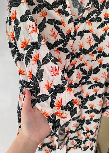 Bohem Beyaz Desenli V Yakalı Rahat Gömlek - Görsel 2