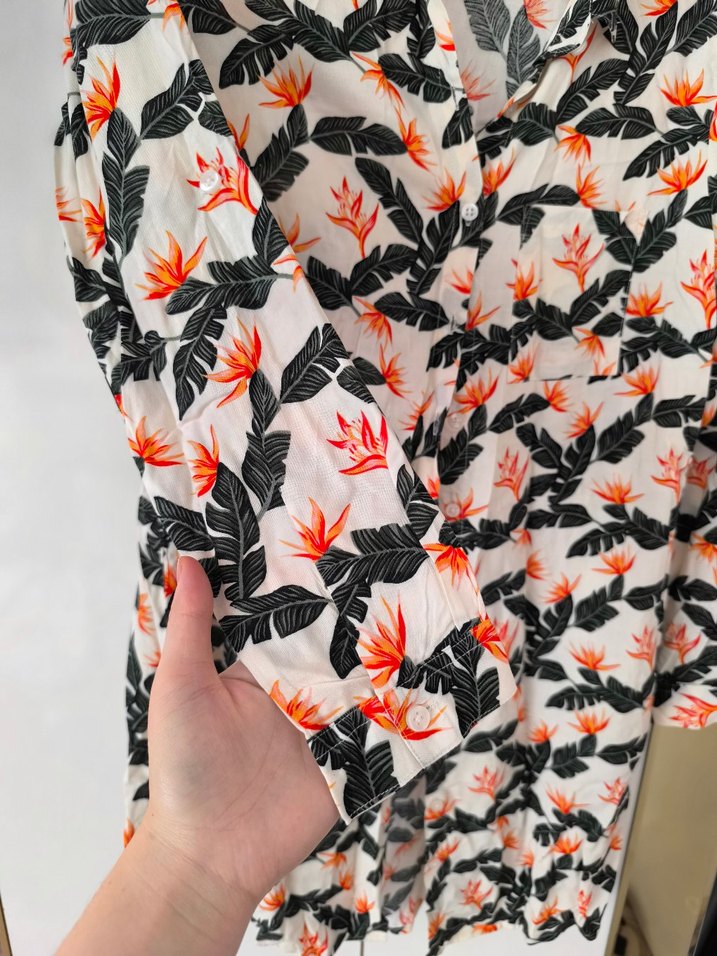 Bohem Beyaz Desenli V Yakalı Rahat Gömlek - Görsel 2