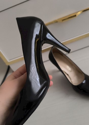 Kadın Siyah Rugan Stiletto Topuklu Ayakkabı - Görsel 3