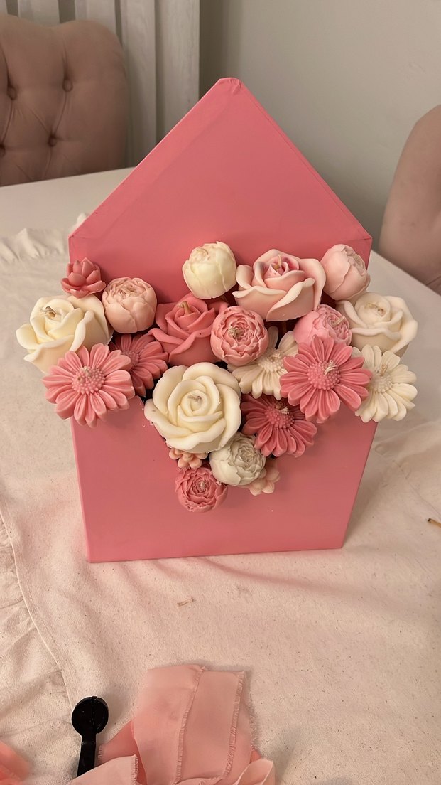 Pastel Pembe Çiçekli Dekoratif Mum - Görsel 2