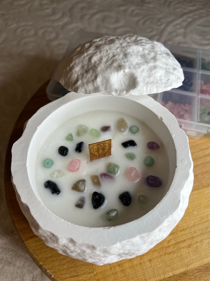 Beyaz Taş Görünümlü Mum ve Taş Süslemeli - Görsel 4