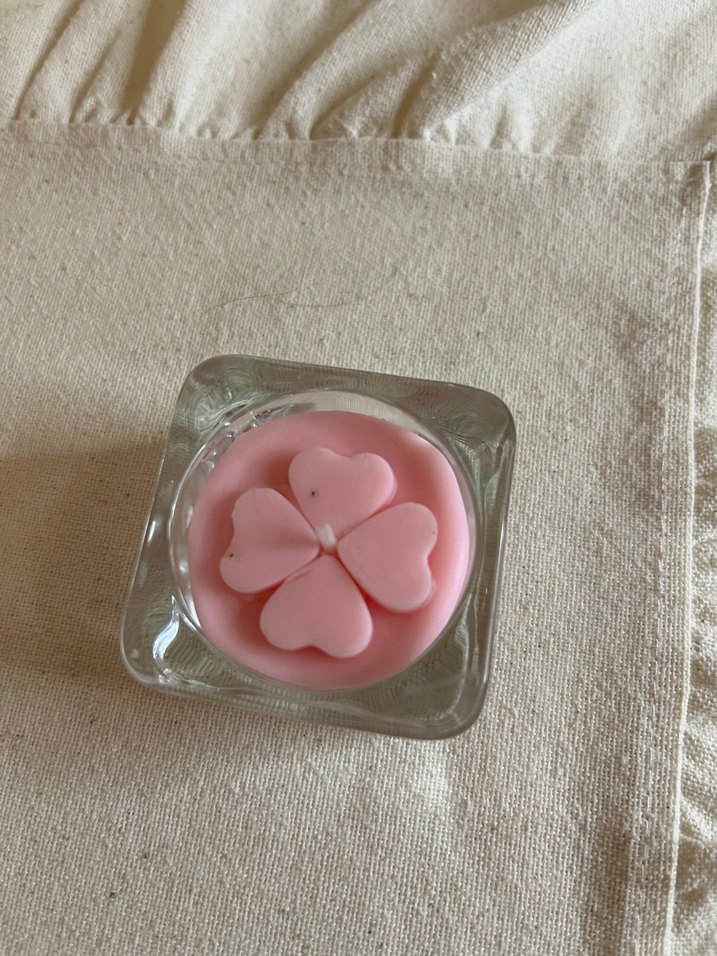 Yeşil Yonca Şekilli Mum ve Cam Mumluk 1 adet fiyattır - Görsel 2