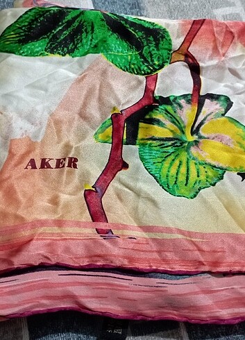 Aker İpek eşarp