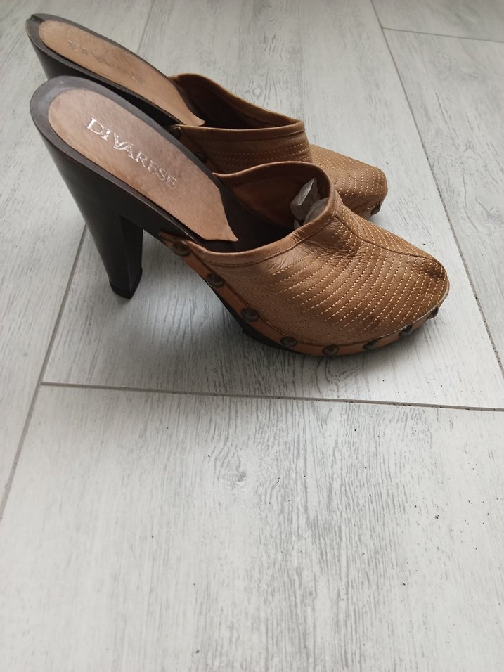 Bej Parlak Yılan Desenli Platform Topuklu Kadın Terlik - Görsel 2