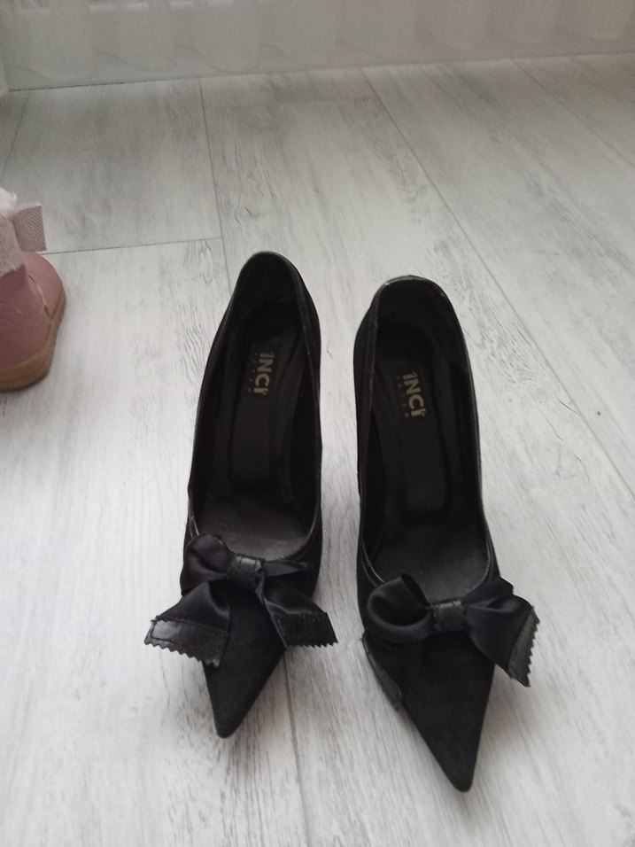 Siyah Fiyonklu Kadın Stiletto Topuklu Ayakkabı - Görsel 4