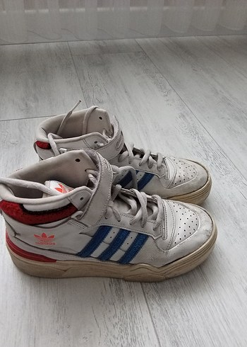 Adidas Renkli Detaylı Beyaz Basketbol Ayakkabısı - Görsel 6