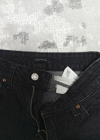 Siyah Bol Kesim Midi Denim Kadın Jean - Görsel 3