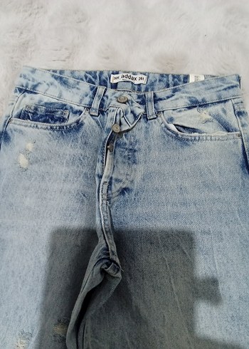 Salaş Kesim Yırtık Detaylı Midi Kot Pantolon - Görsel 3