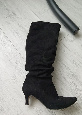 Siyah Süet Topuklu Tokalı Dizüstü Bot - Görsel 3