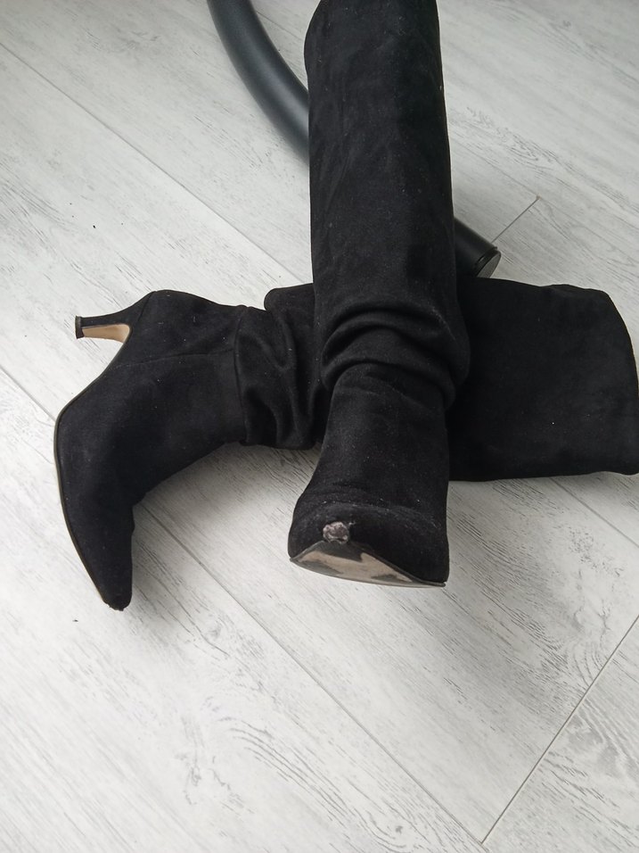 Siyah Süet Topuklu Tokalı Dizüstü Bot - Görsel 4