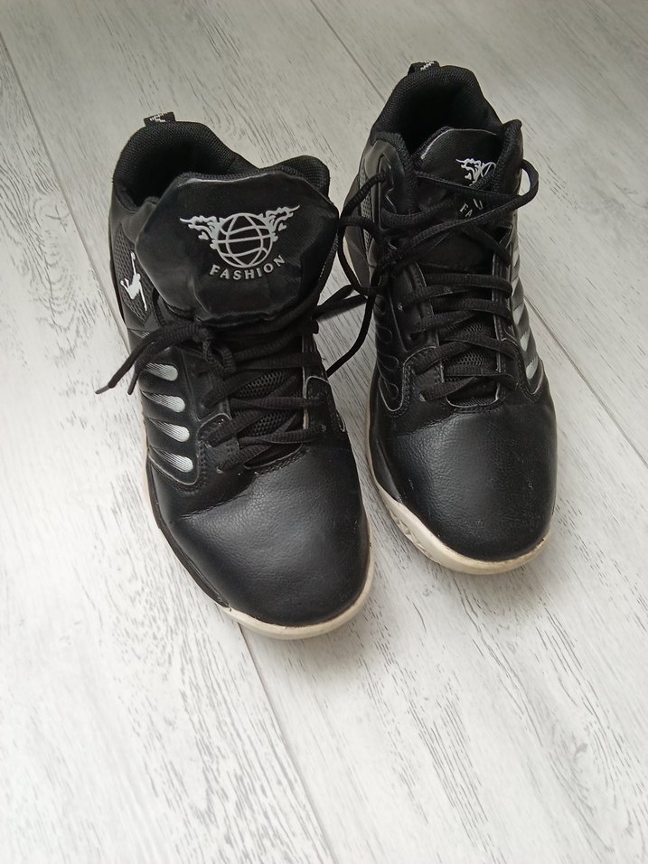 Siyah Bağcıklı Basketbol Ayakkabısı - Görsel 2