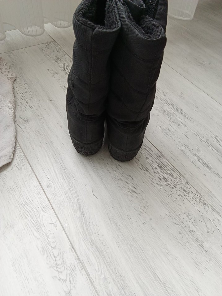 Siyah Kürklü Kadın Dolgu Topuk Bot - Görsel 4