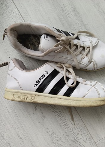 Beyaz Adidas Bağcıklı Kadın Spor Ayakkabı - Görsel 3