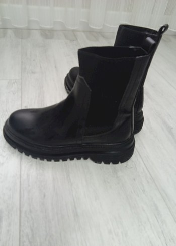 Siyah Minimalist Kadın Botları Blok Topuklu - Görsel 4