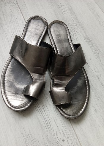 Gri Kadın Dolgu Topuklu Sandalet - Görsel 3