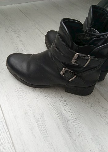 Siyah Deri Tokalı Blok Topuk Kadın Bot - Görsel 4