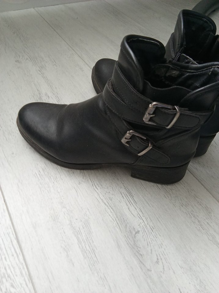 Siyah Deri Tokalı Blok Topuk Kadın Bot - Görsel 4