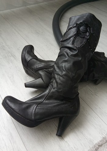 Siyah Deri Diz Üstü Gotik Topuklu Çizme - Görsel 2