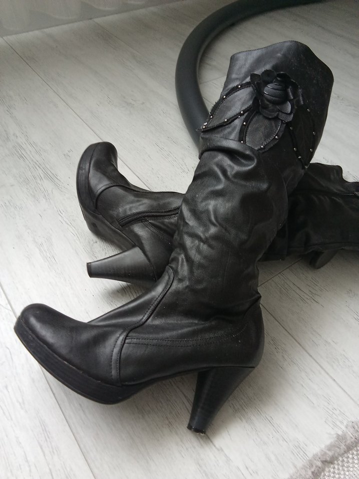 Siyah Deri Diz Üstü Gotik Topuklu Çizme - Görsel 2