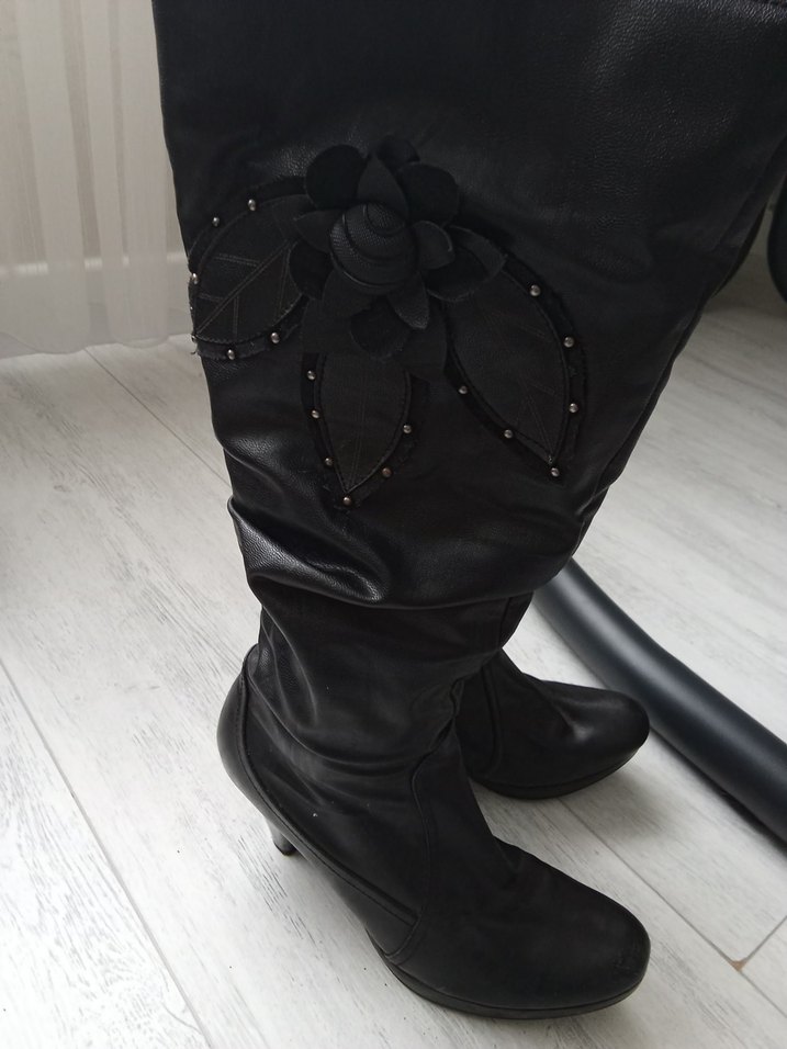 Siyah Deri Gotik Yüksek Topuklu Dizüstü Çizme - Görsel 3