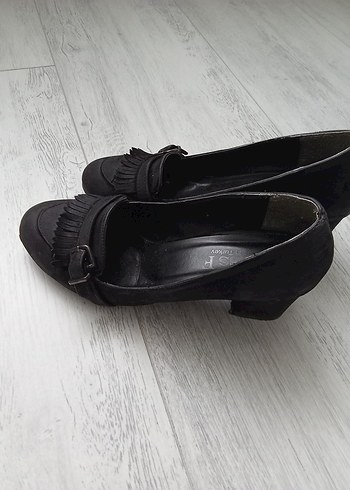 Siyah Tokalı Kadın Topuklu Klasik Ayakkabı - Görsel 3