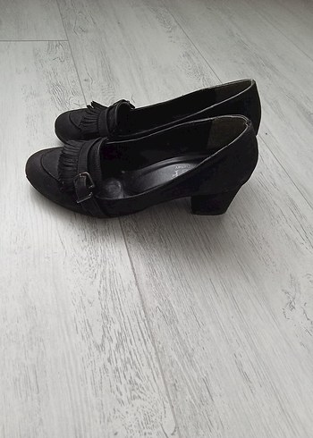 Siyah Tokalı Kadın Topuklu Klasik Ayakkabı - Görsel 2