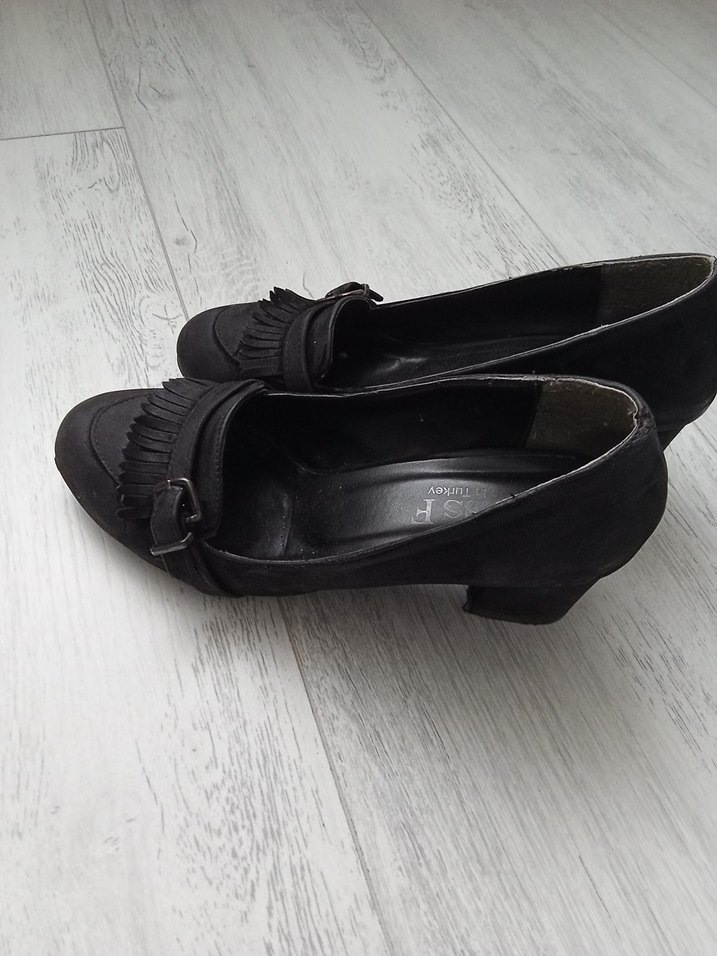 Siyah Tokalı Kadın Topuklu Klasik Ayakkabı - Görsel 3