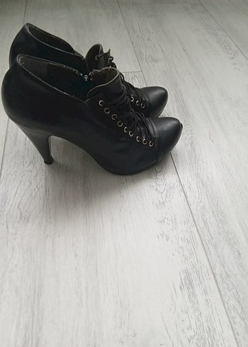 Siyah Deri Stiletto Topuklu Gotik Bot - Görsel 2