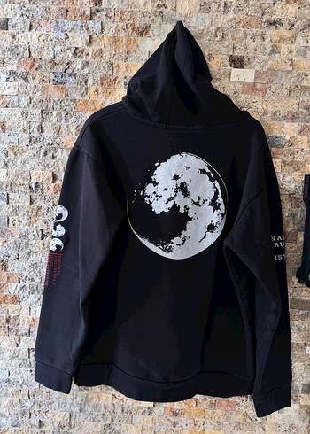 Siyah Kapüşonlu NASA Baskılı Sweatshirt - Görsel 2