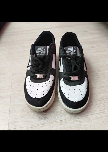 Nike Air Force 1 Siyah Beyaz Sneaker