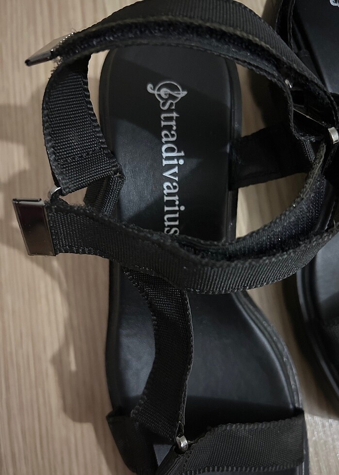 Aşırı şık bir sandalet - Görsel 4